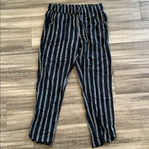 American Eagle cropped stripped pant